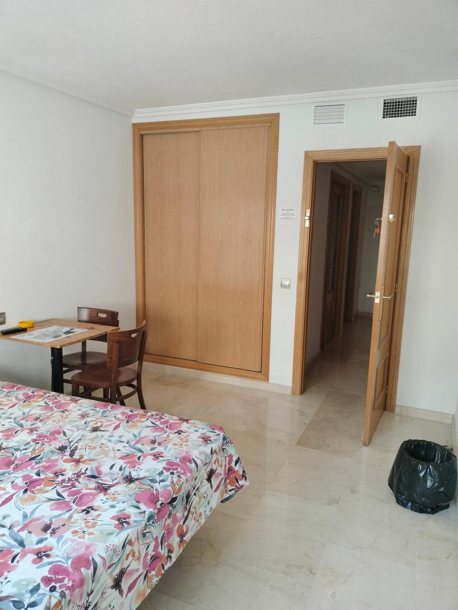 阿利坎特Holiday Centre Deluxe公寓 外观 照片