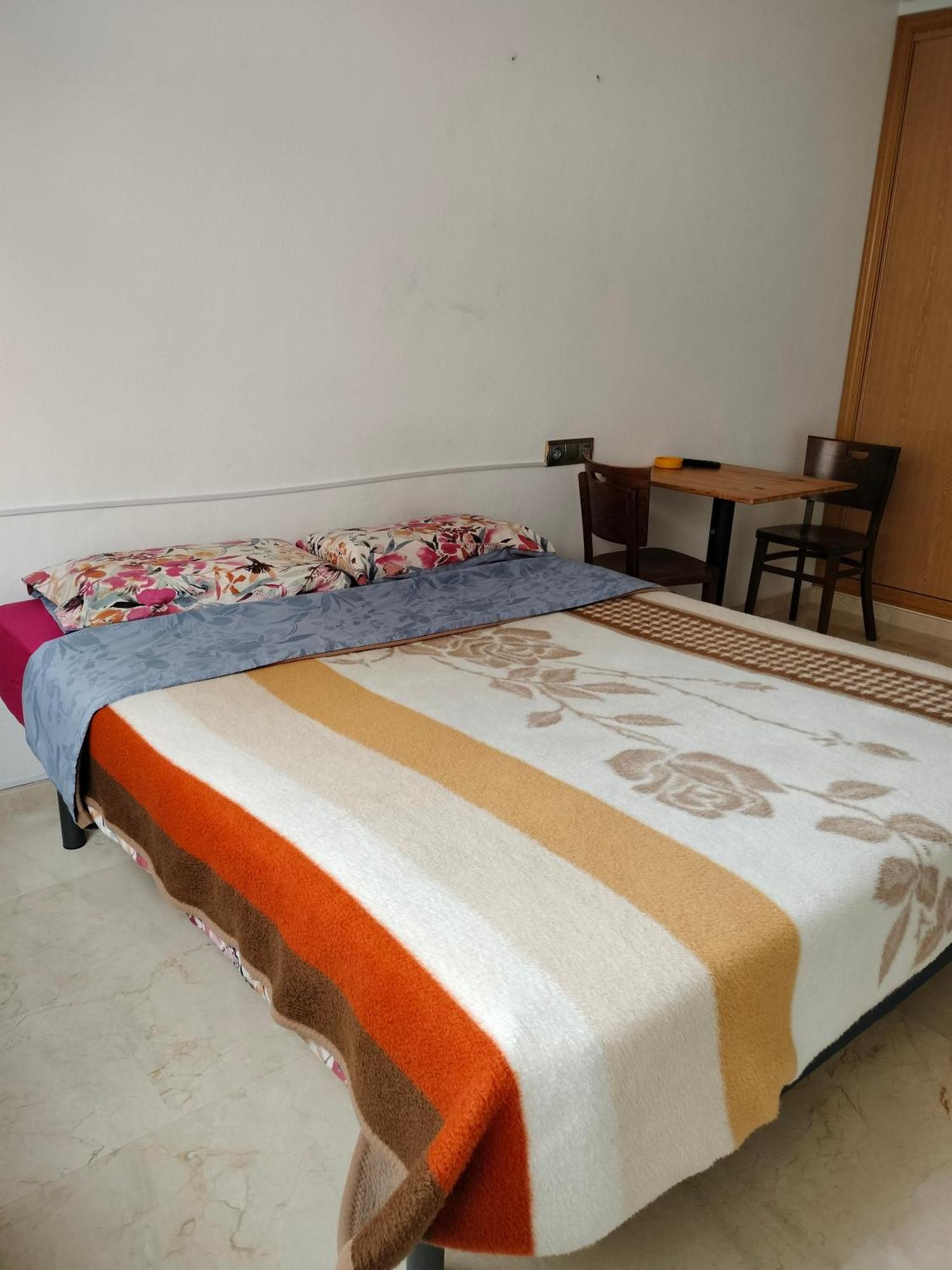 阿利坎特Holiday Centre Deluxe公寓 外观 照片