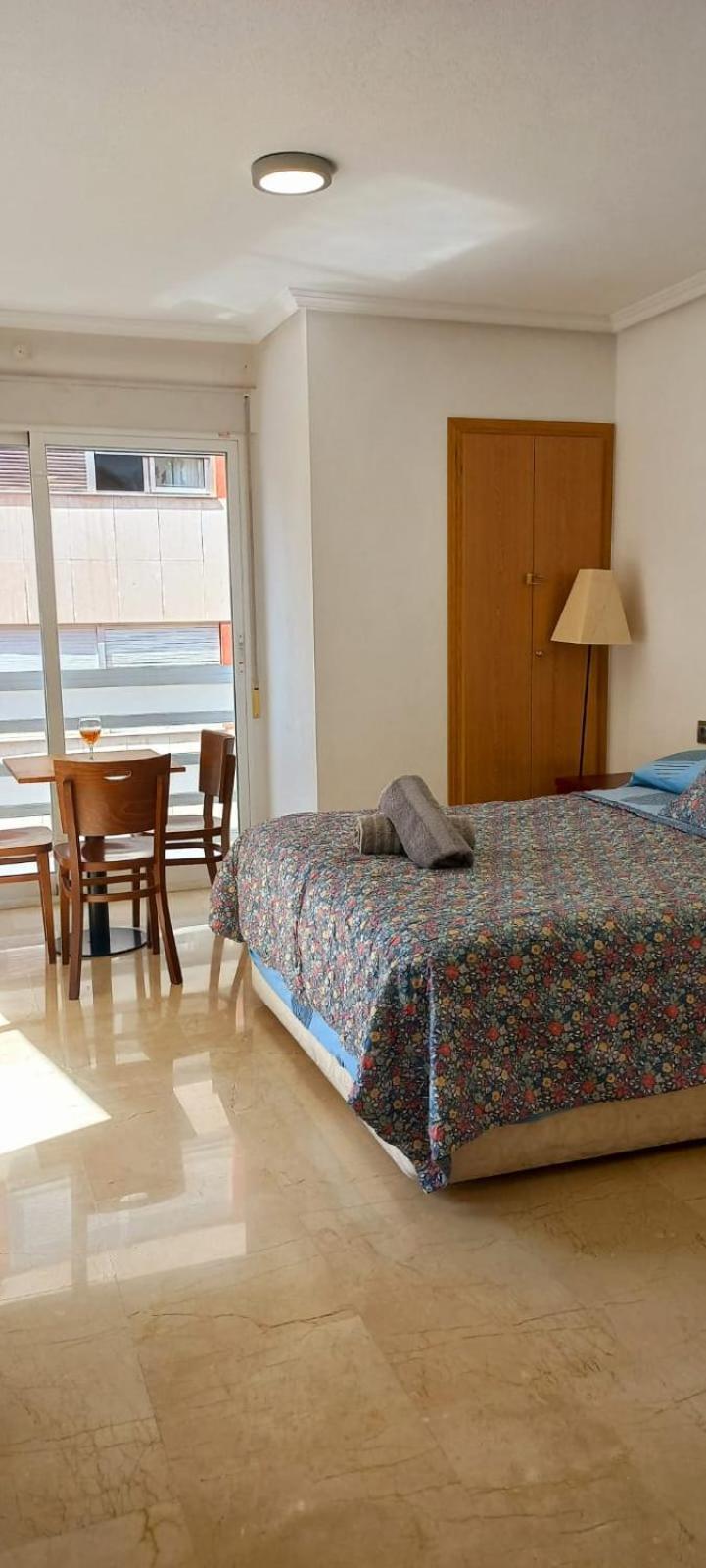 阿利坎特Holiday Centre Deluxe公寓 外观 照片